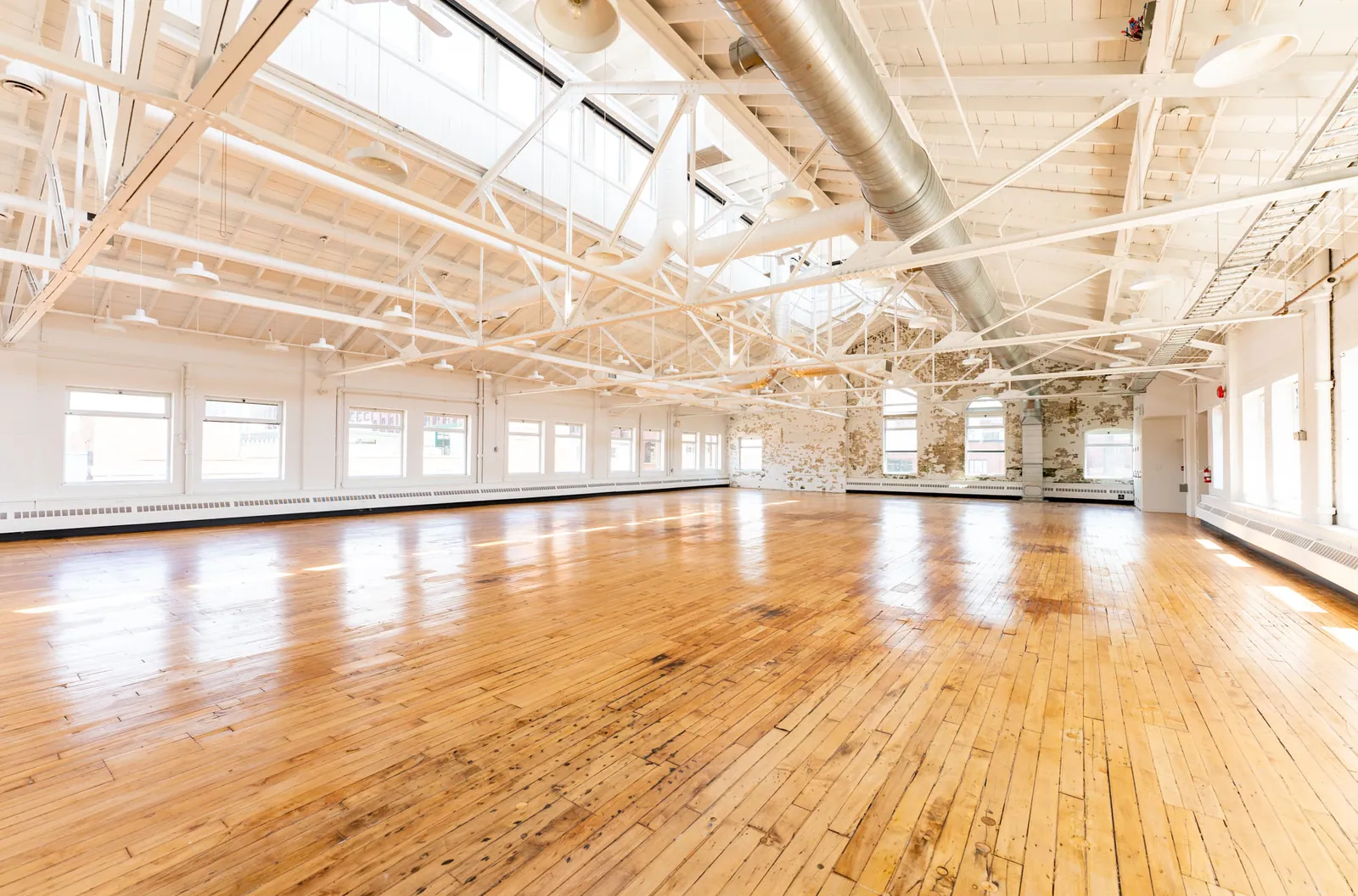 Light Factory, Unit 310A, Liberty Village, Toronto (photo 1 of 3)
