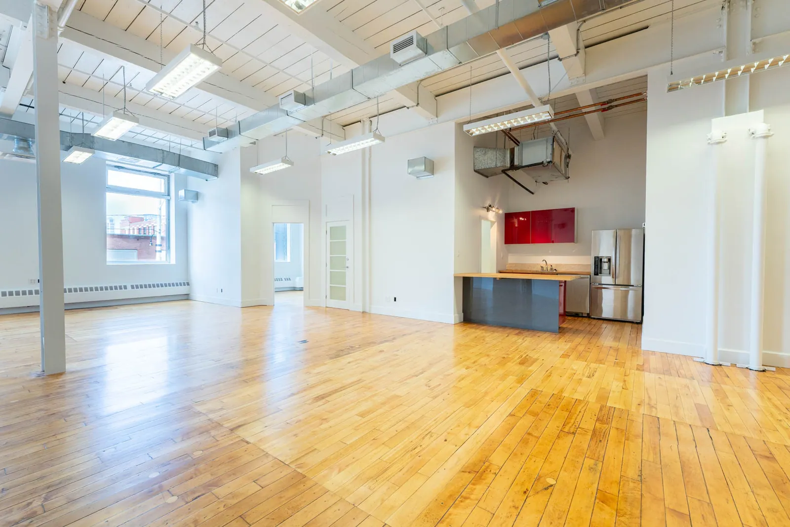 Light Factory, Unit 101A, Liberty Village, Toronto (photo 1 of 10)
