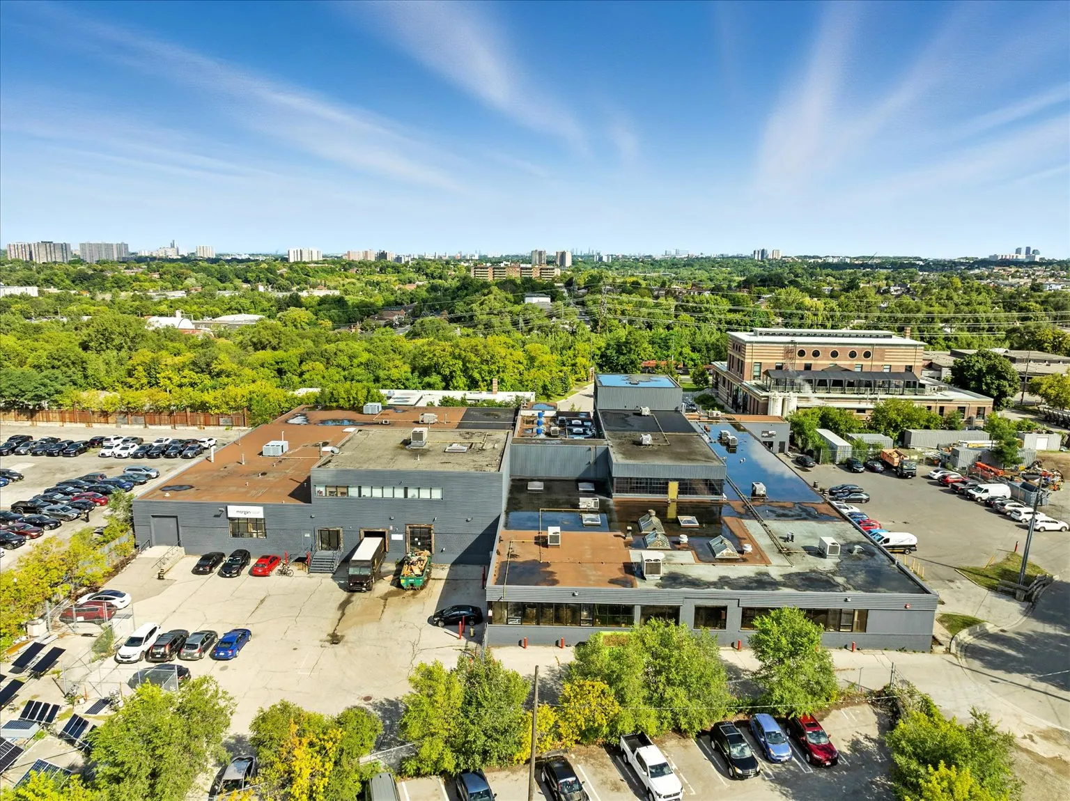 100 Symes Road, Toronto, Rockcliffe-Smythe, Toronto (photo 1 of 14)